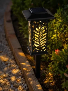 Lampă solară decorativă de grădină